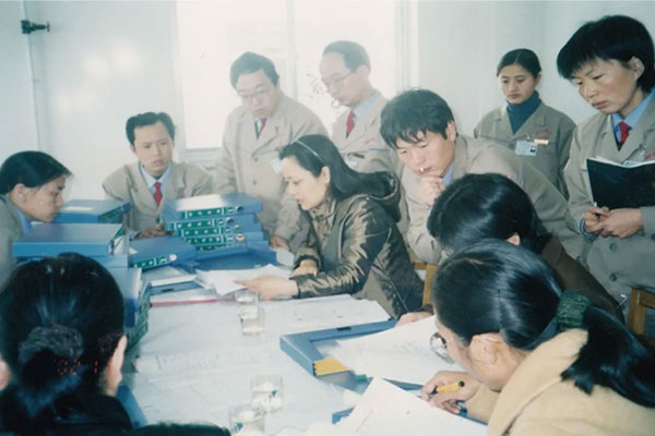 2002����������������97�����������ҹ��ս׼��GMP��֤